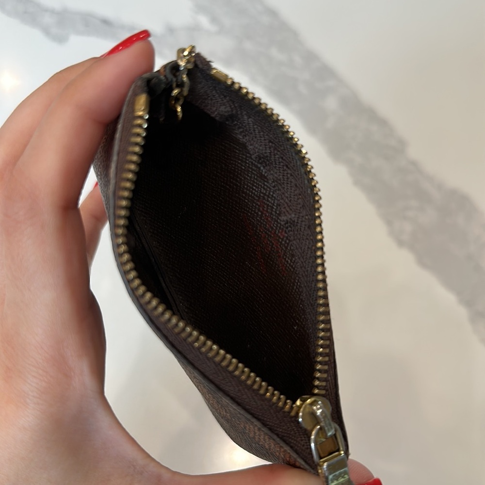Louis Vuitton Cles Pouch Key Chain - Picture 4 of 8